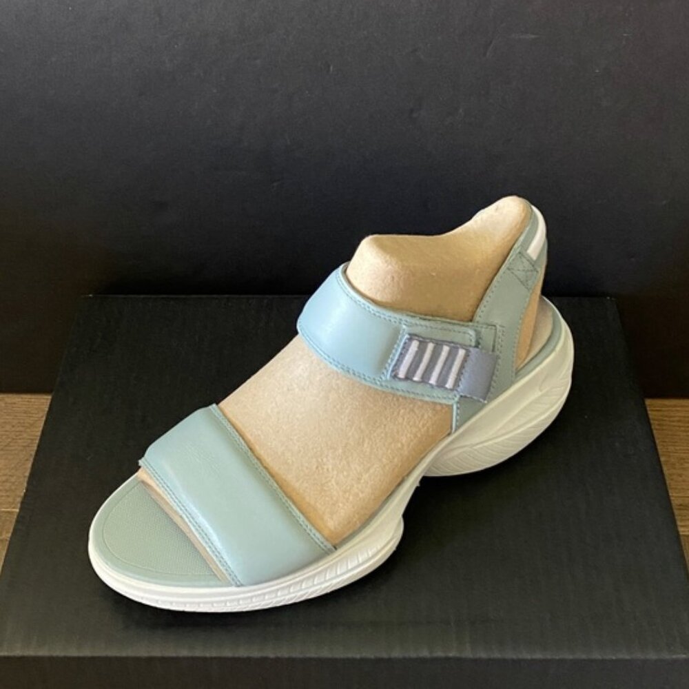 Sorel Crushed Blue Explorer Blitz Stride Sandals Thongs Shoes Flats 9 10 NEW
